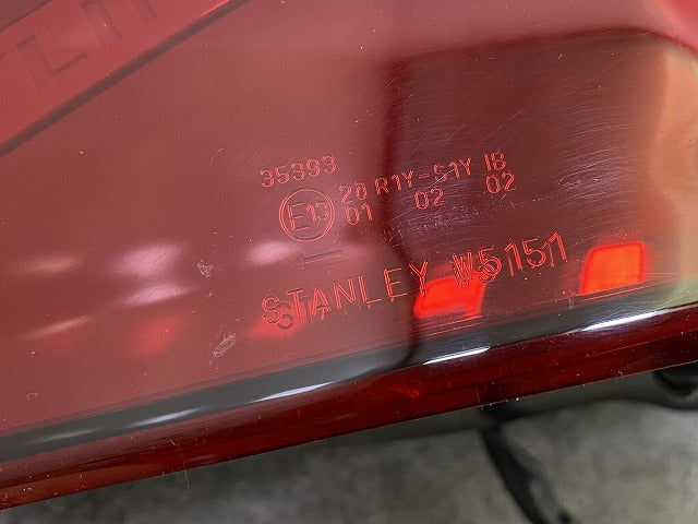 スカイライン/SKYLINE V37/YV37/HV37/HNV37/ZV37 純正 後期 左 テールランプ/ライト/レンズ LED 刻印J STANLEY W5151 日産(149719)