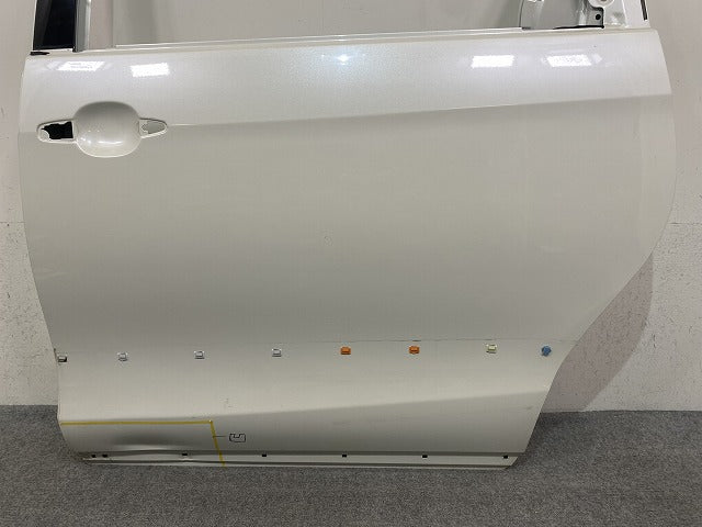 エスティマ アエラス 50系/ACR50W/ACR55W/GSR50W/GSR55W 純正 左 スライドドア ホワイトパールクリスタルシャイン 070 トヨタ(149731)