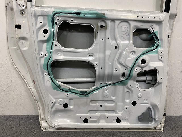 エスティマ アエラス 50系/ACR50W/ACR55W/GSR50W/GSR55W 純正 左 スライドドア ホワイトパールクリスタルシャイン 070 トヨタ(149731)