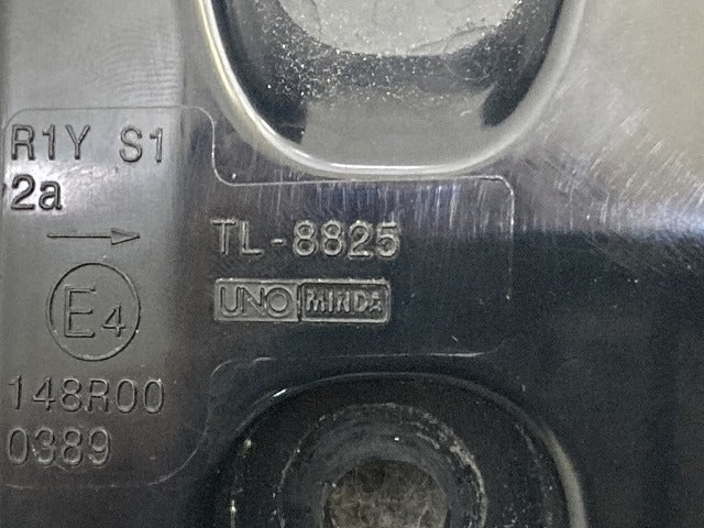 フロンクス WDB3S 純正 右 テールランプ/ライト/レンズ LED RH M886 35603-74T00 スズキ(149734)