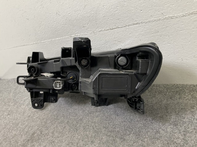 フロンクス WDB3S 純正 右 ウィンカー LED デイライト クリアランスランプ コンビネーションランプ AL Automotive 35601M74TA0(149739)