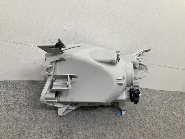 プロボックス NSP160V/NCP160V/NCP165V/NHP160V 純正 右 ヘッドライト/ランプ ハロゲン レベライザー 刻印A KOITO 52-279 トヨタ(149741)