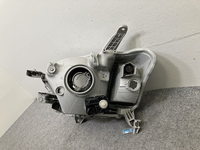 プロボックス NSP160V/NCP160V/NCP165V/NHP160V 純正 右 ヘッドライト/ランプ ハロゲン レベライザー 刻印A KOITO 52-279 トヨタ(149741)