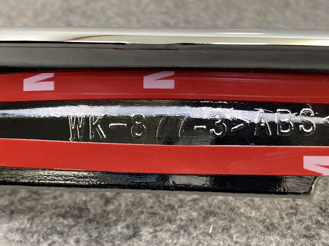 新品!フォレスター SK5/SKE 純正 フロント グリルガーニッシュ/メッキモール WK-877-3 メッキ スバル(149745)
