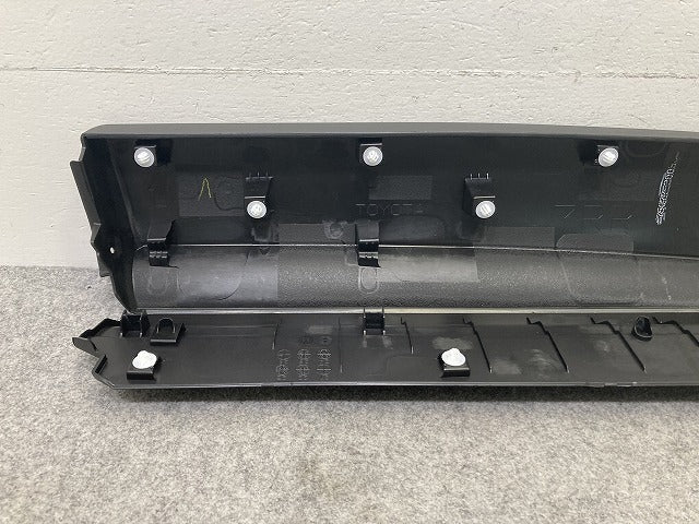 新車取り外し!クラウン クロスオーバー AZSH35 RS/TZSH35 純正 右 リア サイドパネル 75077-30030 素地 トヨタ(149750)