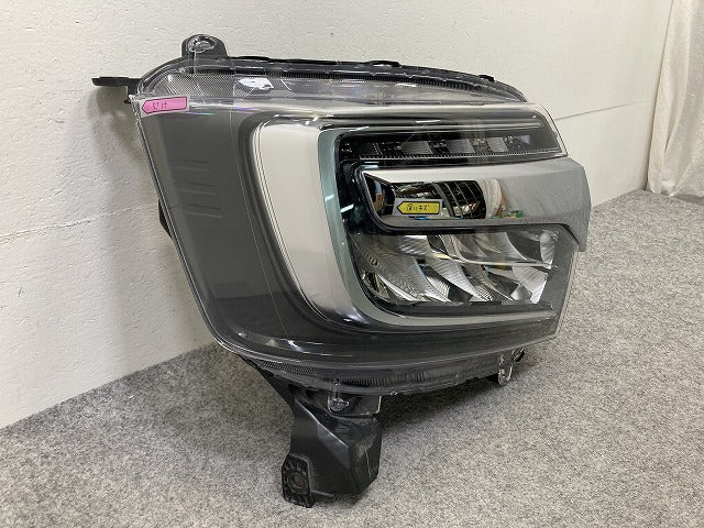 N-BOX/NBOX Nボックス カスタム/JF3/JF4 純正 右 ヘッドライト/ランプ LED 刻印J2 STANLEY W3106 メッキ ホンダ(149786)