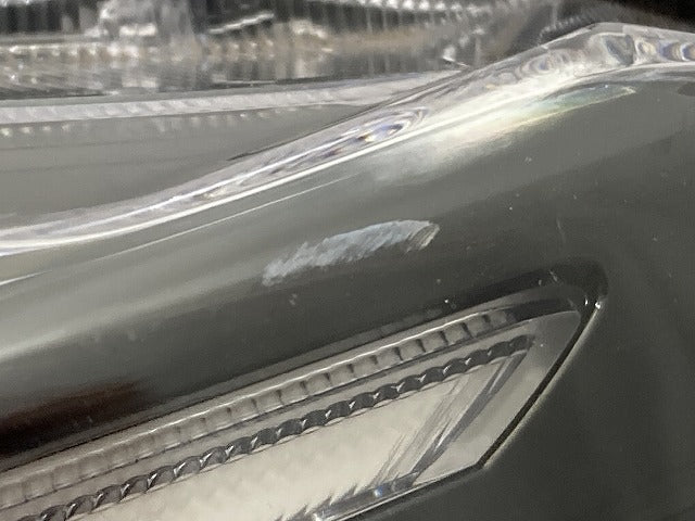 ヤリスクロス MXPB10/MXPB15 ハイブリッド/MXPJ10/MXPJ15 純正 左 ヘッドライト/ランプ レベライザーLED 刻印B2 KOITO 52-325(149798)