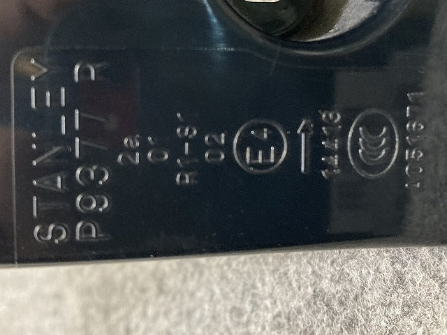 プレマシー CW/CWEAW/CWEFW 純正 右 テールランプ/ライト/レンズ ハロゲン STANLEY P9377 マツダ(149806)
