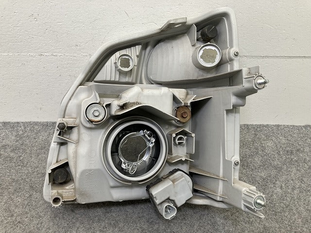ミニキャブ DS16T 純正 右 ヘッドライト/ランプ ハロゲン レベライザー RH KOITO 100-59296 35120-82M01 三菱(149830)