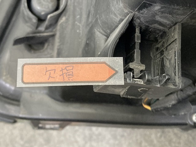 エスクァイア/ノア 80系 ZRR80/ZRR85 /ZWR80 純正 前期 右 ヘッドライト/ランプ LED レベライザー 刻印J RH ICHIKOH 28-227 トヨタ(149832)
