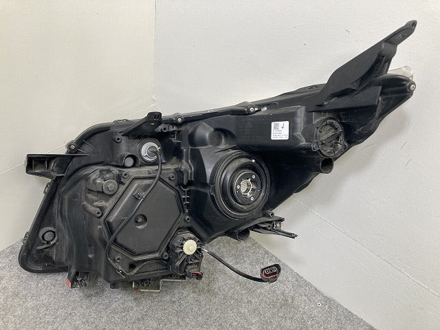 エスクァイア/ノア 80系 ZRR80/ZRR85 /ZWR80 純正 前期 右 ヘッドライト/ランプ LED レベライザー 刻印J RH ICHIKOH 28-227 トヨタ(149832)