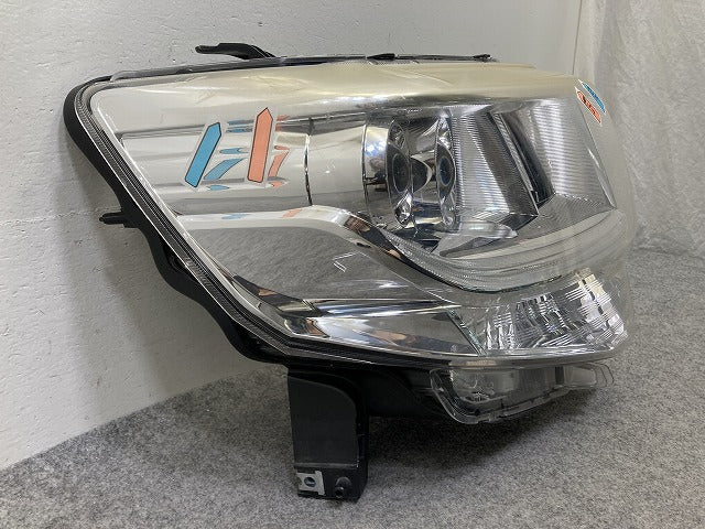 タント LA600S/LA610S 純正 右 ヘッドライト/ランプ LED レベライザー RH KOITO 100-51392 81145-B2030 ダイハツ(149835)