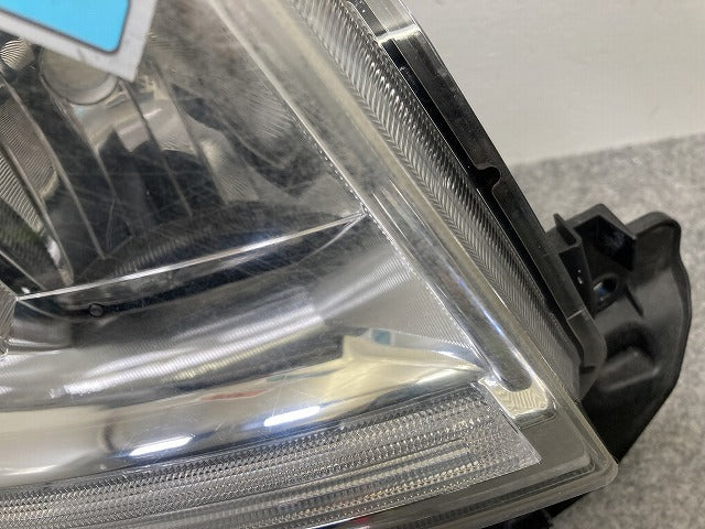 タント LA600S/LA610S 純正 右 ヘッドライト/ランプ LED レベライザー RH KOITO 100-51392 81145-B2030 ダイハツ(149835)