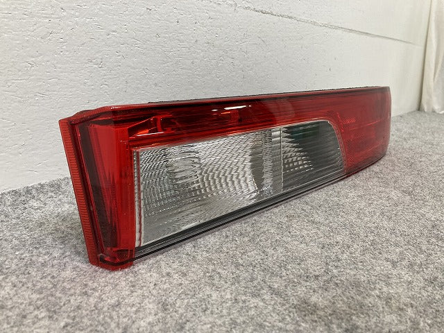 エブリィ DA17V/DA17W 純正 右 テールランプ/ライト/レンズ LED ICHIKOH D146 スズキ(149838)