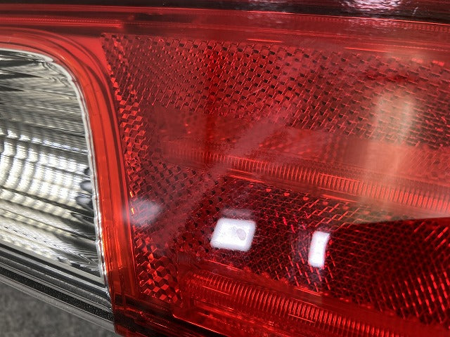 エブリィ DA17V/DA17W 純正 右 テールランプ/ライト/レンズ LED ICHIKOH D146 スズキ(149838)