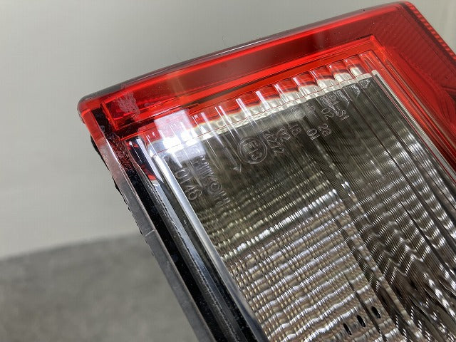 エブリィ DA17V/DA17W 純正 右 テールランプ/ライト/レンズ LED ICHIKOH D146 スズキ(149838)