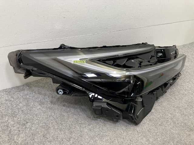 プリウス 60系/ZVW60/ZVW65/MXWH60/MXWH65/MXWH61 純正 右 ヘッドライト/ランプ LED 刻印X KOITO 47-123 81105-47A90 トヨタ(149860)