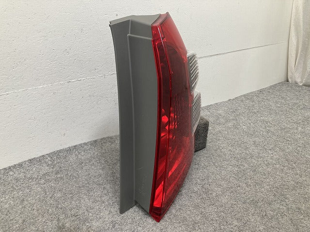 フィット GE6/GE7/GE8/GE9 純正 右 テールランプ/ライト/レンズ ハロゲン RH STANLEY P7030 ホンダ(149867)