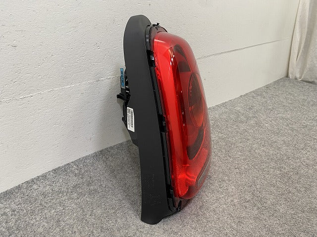 新品!ミニ F55/F56/F57 純正 前期 右 テールランプ/ライト/レンズ LED OLSA 7297414-15 63217297414 MINI(149869)