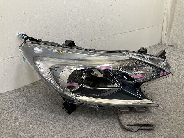 ノート/NOTE E12/NE12 e-POWER/HE12/SNE12 純正 右 ヘッドライト/ランプ LED レベライザー 刻印P ICHIKOH 1895 26025-5VA0A 日産(149893)