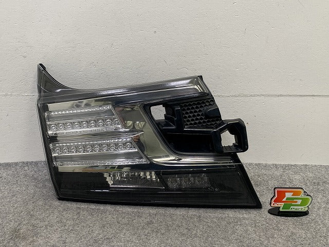 ヴェルファイア 30系/AGH30W/AGH35W/GGH30W/GGH35W 純正 前期 左 テールランプ/ライト/レンズ LED フィニッシャー 58-72 トヨタ(149894)