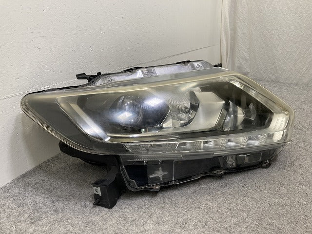 エクストレイル/X-TRAIL T32/NT32/HT32/HNT32 純正 前期 右 ヘッドライト/ランプ LED レベライザー 刻印F RH KOITO 100-17942 日産(149900)