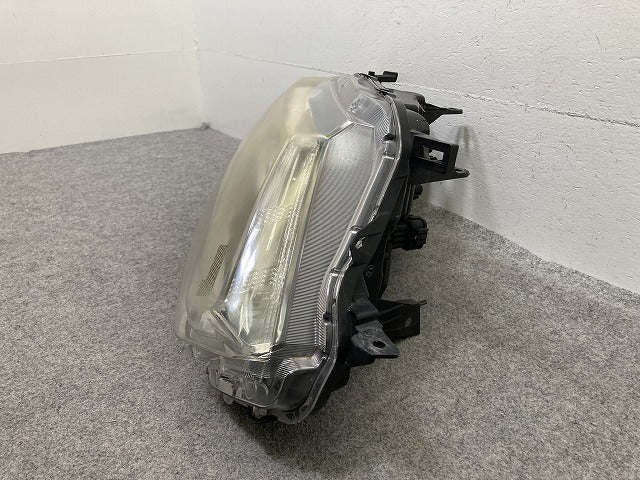 エクストレイル/X-TRAIL T32/NT32/HT32/HNT32 純正 前期 右 ヘッドライト/ランプ LED レベライザー 刻印F RH KOITO 100-17942 日産(149900)