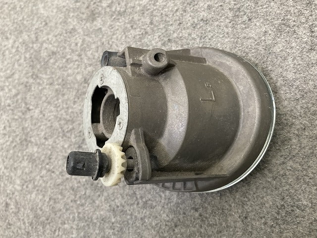 ヴォクシーノア シエンタ ウィッシュ 汎用 純正 左 フォグランプ/フォグライト ハロゲン ICHIKOH 52-040 トヨタ(149902)