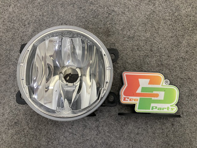 ジムニー JB64W 純正 左右共通 フォグランプ/フォグライト ハロゲン VALEO 90054229 スズキ(149905)