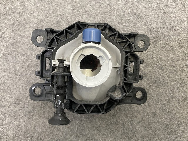 ジムニー JB64W 純正 左右共通 フォグランプ/フォグライト ハロゲン VALEO 90054229 スズキ(149905)