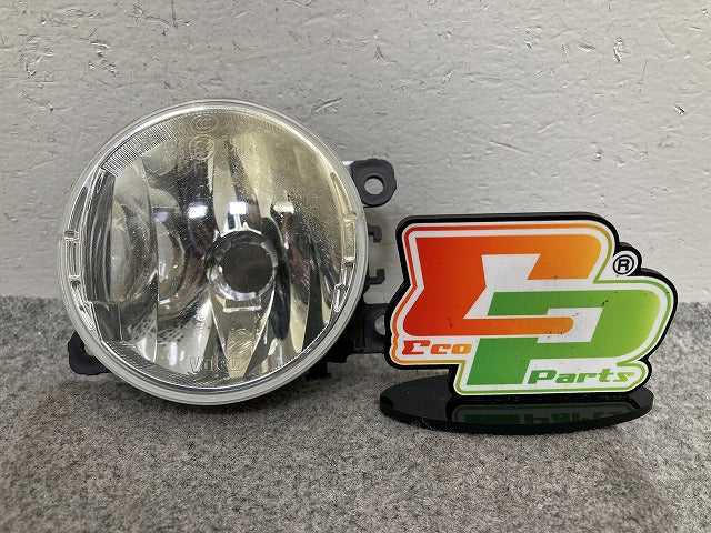 ジムニー JB64W 純正 左右共通 フォグランプ/フォグライト ハロゲン VALEO 90054229 スズキ(149908)