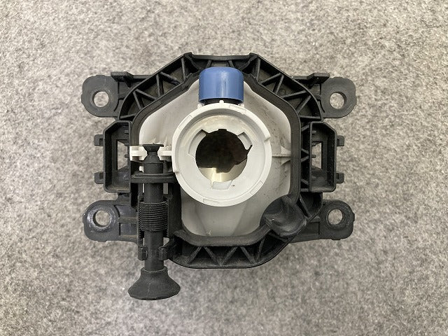ジムニー JB64W 純正 左右共通 フォグランプ/フォグライト ハロゲン VALEO 90054229 スズキ(149908)