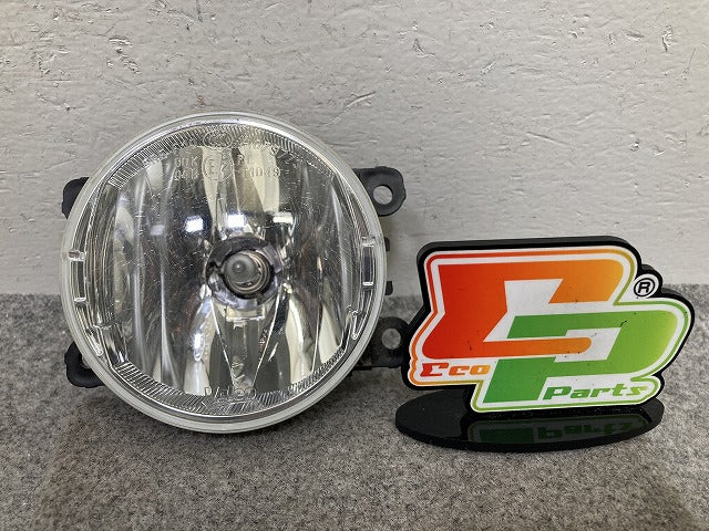 ジムニー JB64W 純正 左右共通 フォグランプ/フォグライト ハロゲン VALEO 90054229 スズキ(149909)