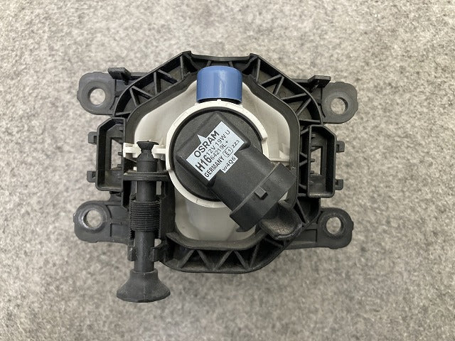 ジムニー JB64W 純正 左右共通 フォグランプ/フォグライト ハロゲン VALEO 90054229 スズキ(149909)