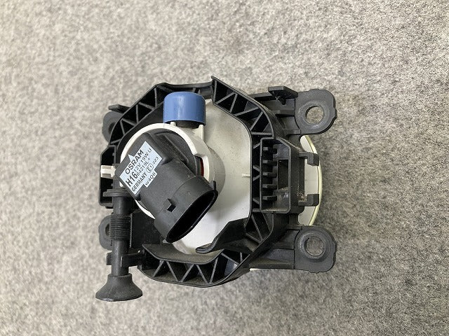 ジムニー JB64W 純正 左右共通 フォグランプ/フォグライト ハロゲン VALEO 90054229 スズキ(149909)