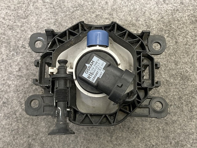 ジムニー JB64W 純正 左右共通 フォグランプ/フォグライト ハロゲン VALEO 90054229 スズキ(149910)