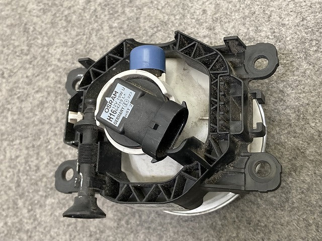ジムニー JB64W 純正 左右共通 フォグランプ/フォグライト ハロゲン VALEO 90054229 スズキ(149910)