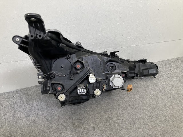 カローラ スポーツ 210系/NRE210H/214/ZWE211/213/19/MZEA12H 純正 左 ヘッドライト/ランプ LED 刻印B 12-614 81106-12L10(149919)
