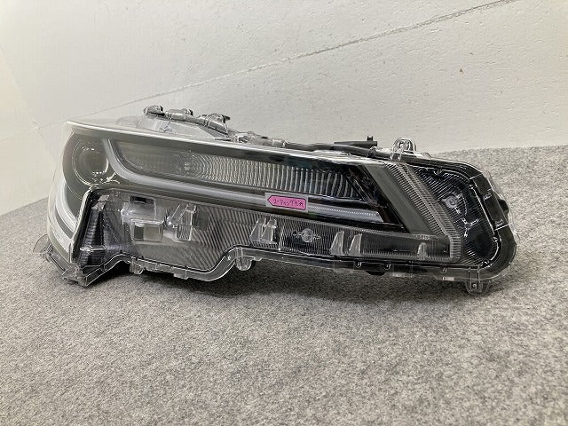 カローラ スポーツ 210系/NRE210H/NRE214H/ZWE211/213/219/MZEA12 純正 右 ヘッドライト/ランプ LED 刻印B RH 12-614 81105-12L10(149920)