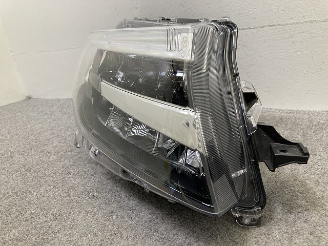 ルーミー/カスタム M900A/M910A 純正 後期 右 ヘッドライト/ランプ レベライザーLED 刻印A5 STANLEY W6242 81110-B1650 トヨタ(149921)