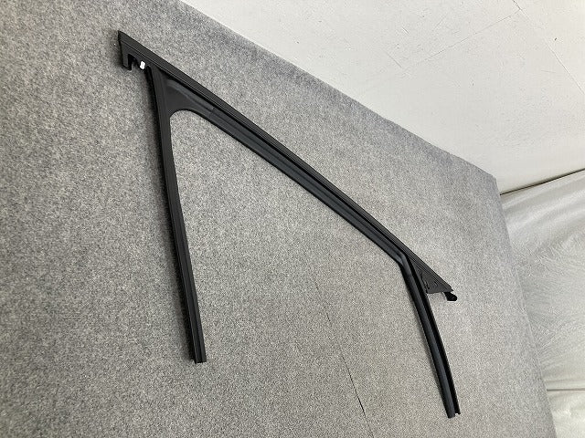 新品!CX-30/CX30 純正 右 フロント ドア ガラス ラン ドア ウエザーストリップ E9KG-Y06 DFR5-58-60ZD 素地 マツダ(149955)