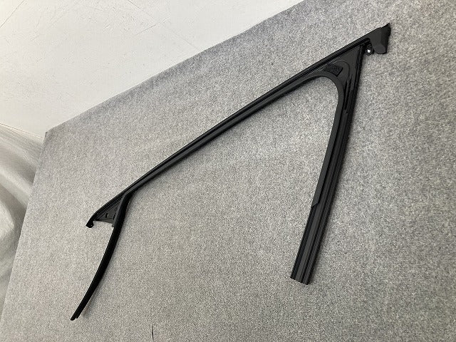 新品!CX-30/CX30 純正 右 フロント ドア ガラス ラン ドア ウエザーストリップ E9KG-Y06 DFR5-58-60ZD 素地 マツダ(149955)