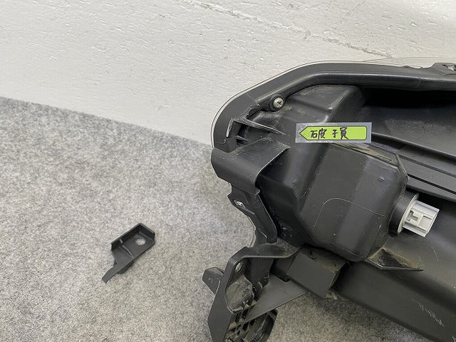 デイズ ルークス/eKスペース B21A/B11A 純正 前期 右 ヘッドライト/ランプ ハロゲン レベライザー RH KOITO 100-67052 8301C678(149958)