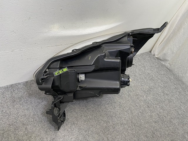 デイズ ルークス/eKスペース B21A/B11A 純正 前期 右 ヘッドライト/ランプ ハロゲン レベライザー RH KOITO 100-67052 8301C678(149958)
