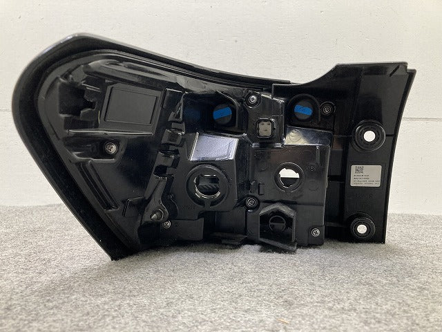 ライズ A200A/A210A/A201A/A202A 純正 右 テールランプ/ライト/レンズ LED 刻印S ICHIKOH D248 81551-B1200 トヨタ(149964)