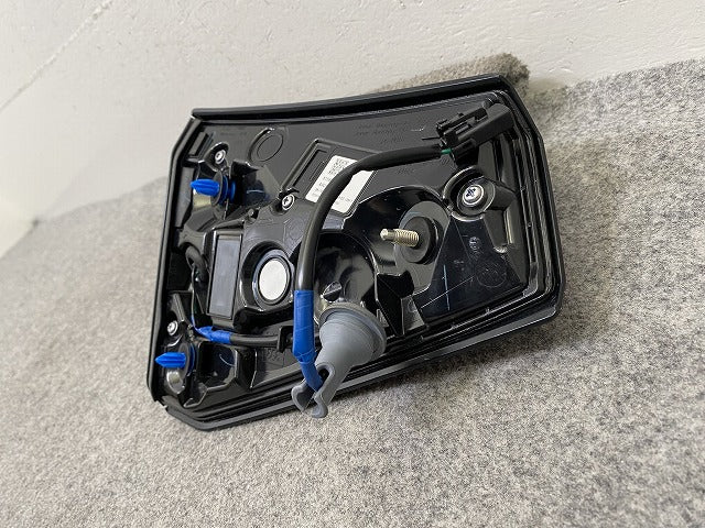 ライズ A200A/A210A/A201A/A202A 純正 右 テールランプ/ライト/レンズ LED フィニッシャーランプ ICHIKOH D249 81580-B1011 トヨタ(149965)