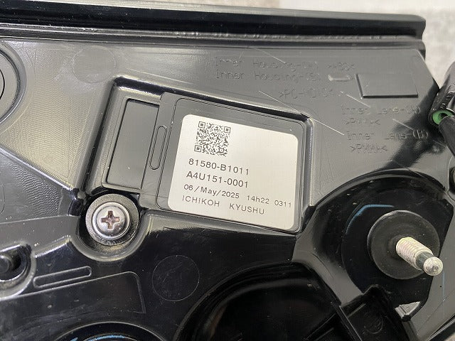 ライズ A200A/A210A/A201A/A202A 純正 右 テールランプ/ライト/レンズ LED フィニッシャーランプ ICHIKOH D249 81580-B1011 トヨタ(149965)