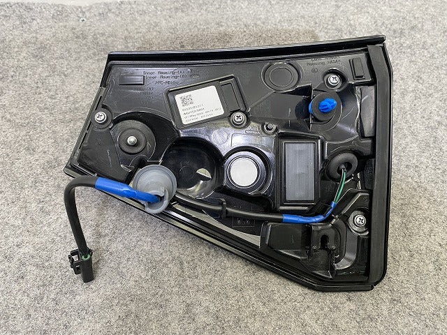 ライズ A200A/A210A/A201A/A202A 純正 左 テールランプ/ライト/レンズ LED フィニッシャーランプ ICHIKOH D249 81590-B1011 トヨタ(149966)