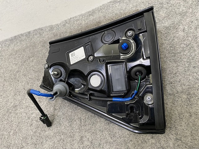 ライズ A200A/A210A/A201A/A202A 純正 左 テールランプ/ライト/レンズ LED フィニッシャーランプ ICHIKOH D249 81590-B1011 トヨタ(149966)