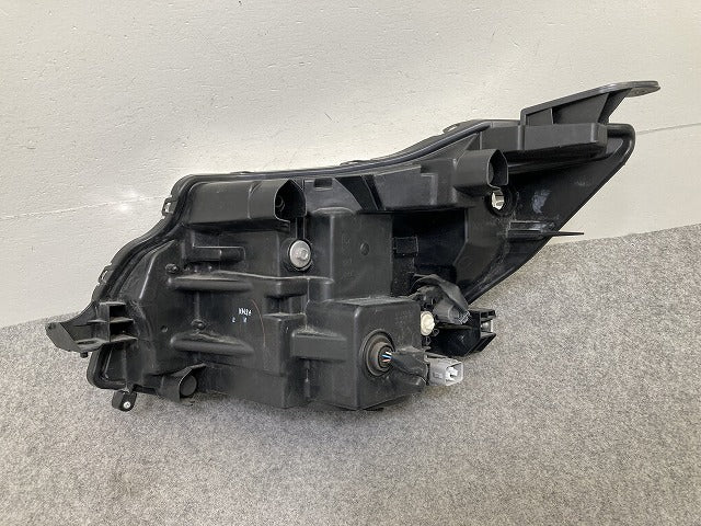 ルーミー M900A/M910A 純正 前期 右 ヘッドライト/ランプ レベライザーLED STANLEY W3918 81130-B1220 トヨタ(150005)